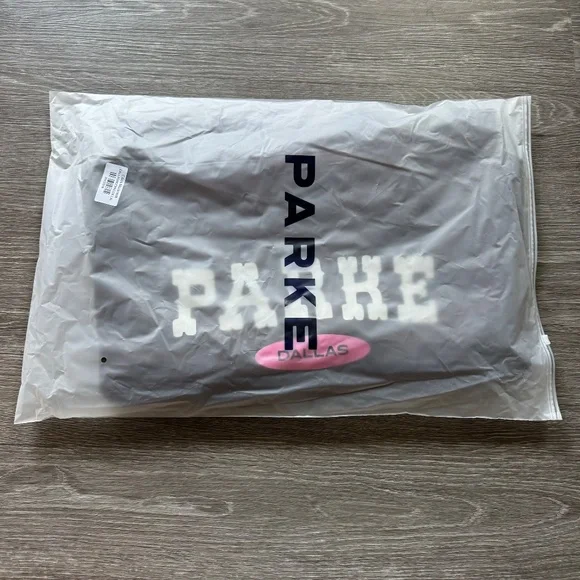 PARKE Dallas Signature Mockneck NWT - Picture 5 of 7